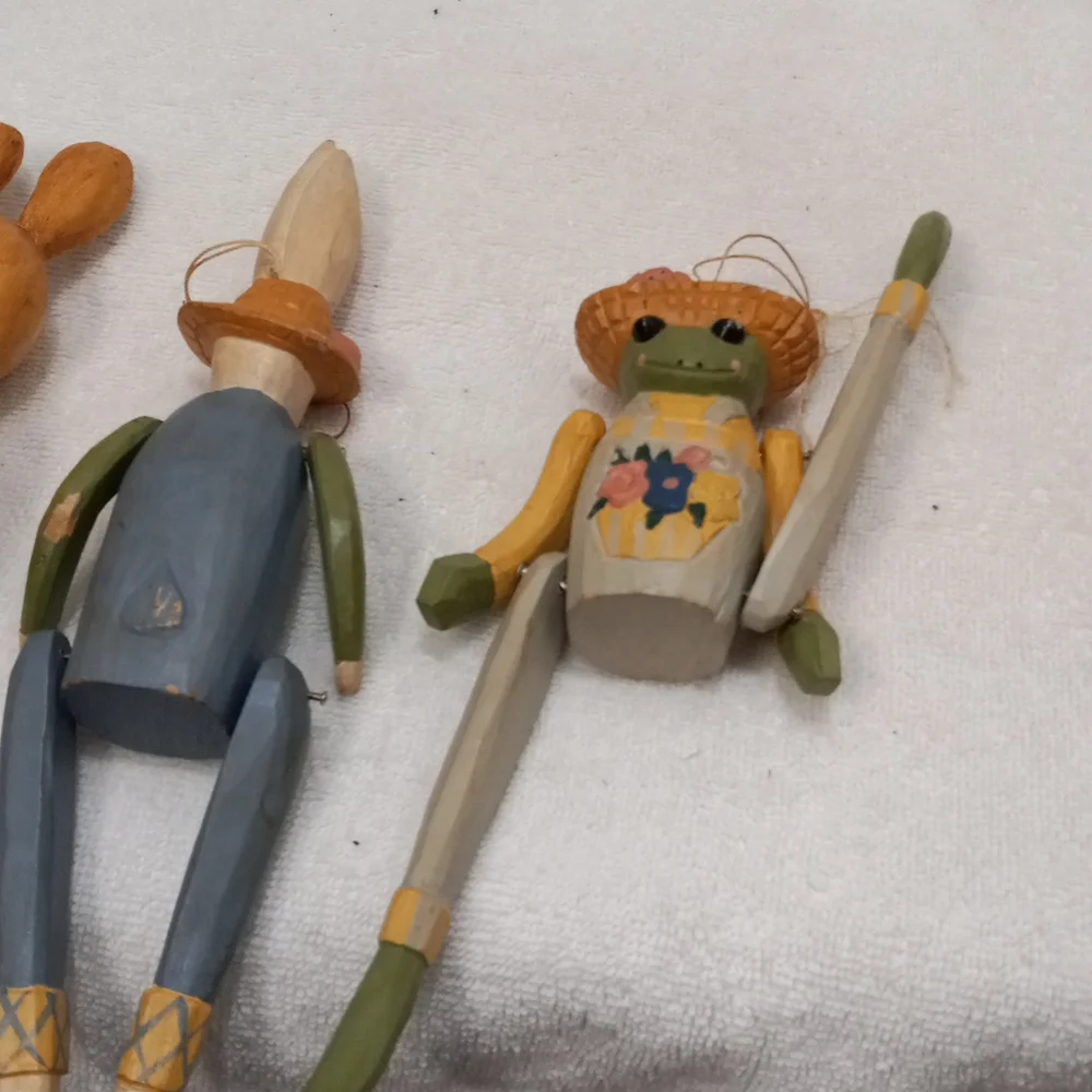 Wooden Figurines Frog & Rabbit W/ moving arms/legs & One Rabbit that sits . - Picture 5 of 7